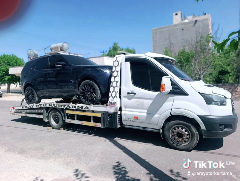 Eray Oto Kurtarma çekici ile siyah SUV taşıma – Batman